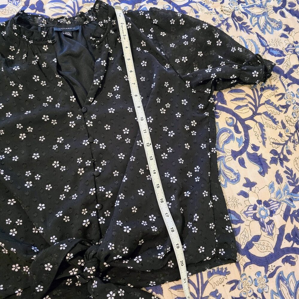 Tamara H. Floral Black Women's Top Size M - Picture 7 of 10